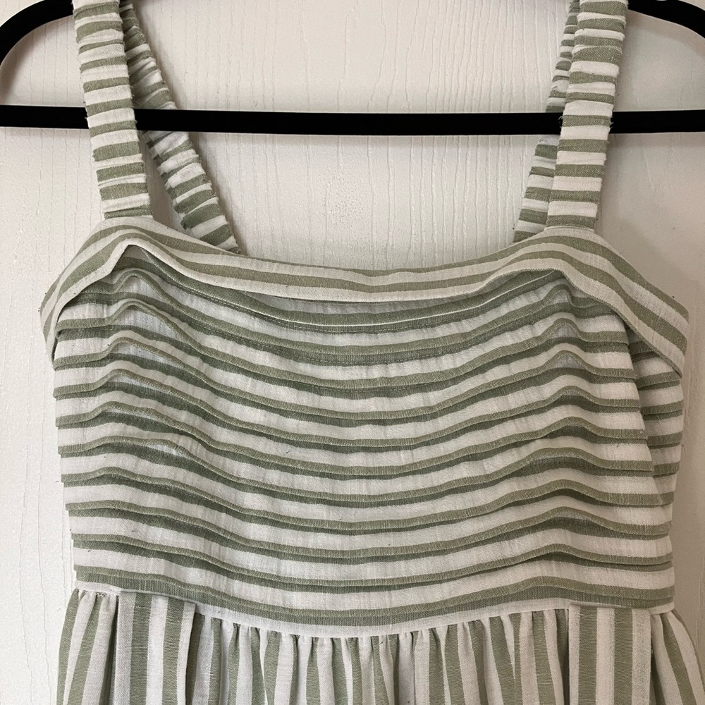 Elegant Striped Maxi Dress in Green and White - Picture 3 of 7